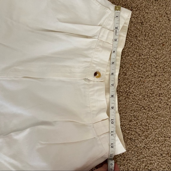 Lands End 9” inseam white cotton shorts - Picture 4 of 5